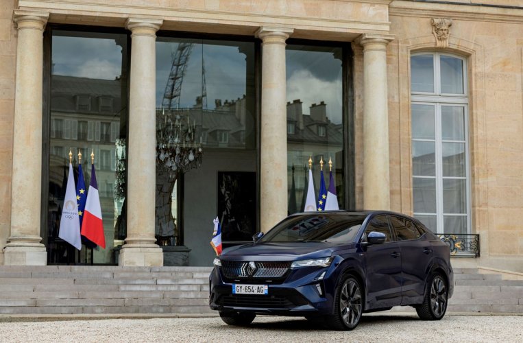 Le Renault Rafale détrône la DS7 dans le parc automobile de l’Elysée