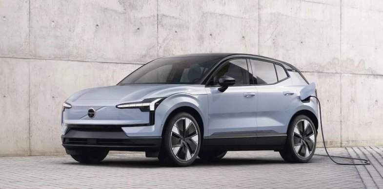 Volvo Cars renonce à son objectif du tout électrique en 2030