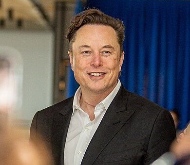 Elon Musk, premier homme à posséder une fortune de plus de 400 milliards de dollars