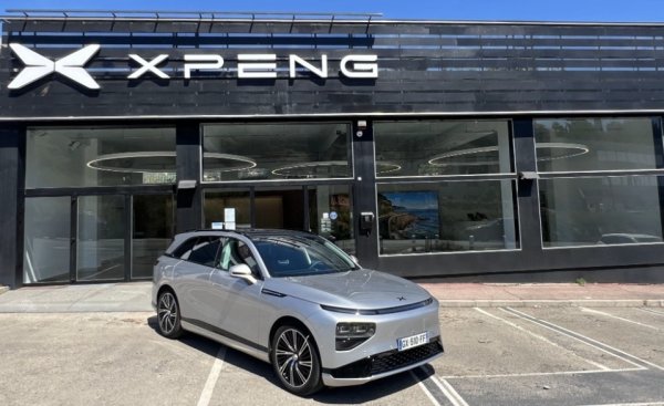 Xpeng a signé avec cinq nouveaux distributeurs